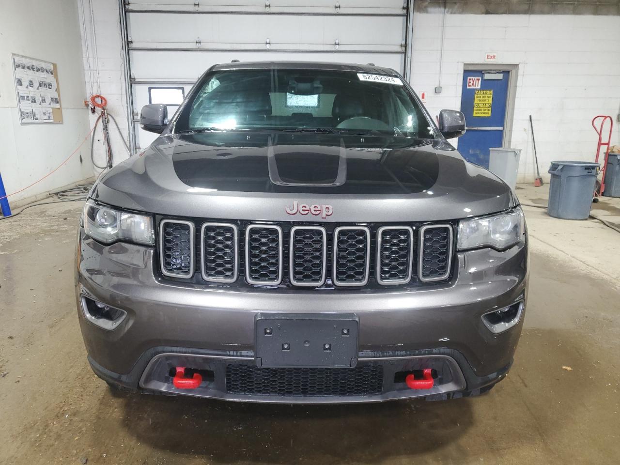 2017 Jeep Grand Cherokee VIN 1C4RJFLT1HC678506 Copart auction photo, side / rear end damage thumbnail 5