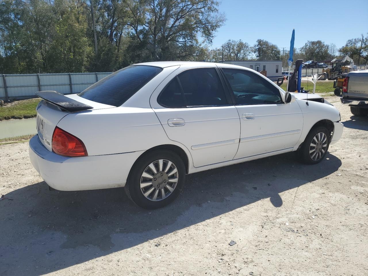 2005 Nissan Sentra VIN 3N1CB51D25L566597 Copart auction photo, front end / rear end damage thumbnail 3