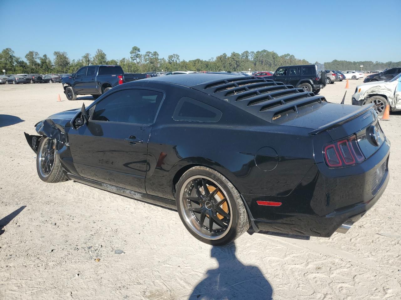 2014 Ford Mustang VIN 1ZVBP8CF3E5303963 Copart auction photo, front end / side damage thumbnail 2