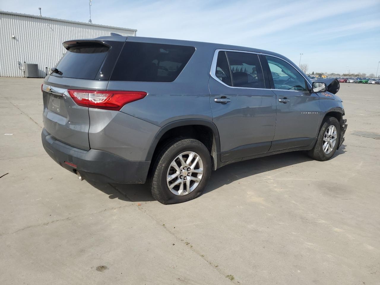2018 Chevrolet Traverse VIN 1GNERFKW3JJ167214 Copart auction photo, front end damage thumbnail 3