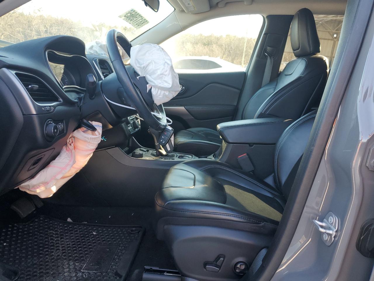 2019 Jeep Grand Cherokee VIN 1C4PJMLX4KD383092 Copart auction photo, front end / minor dent/scratches damage thumbnail 7