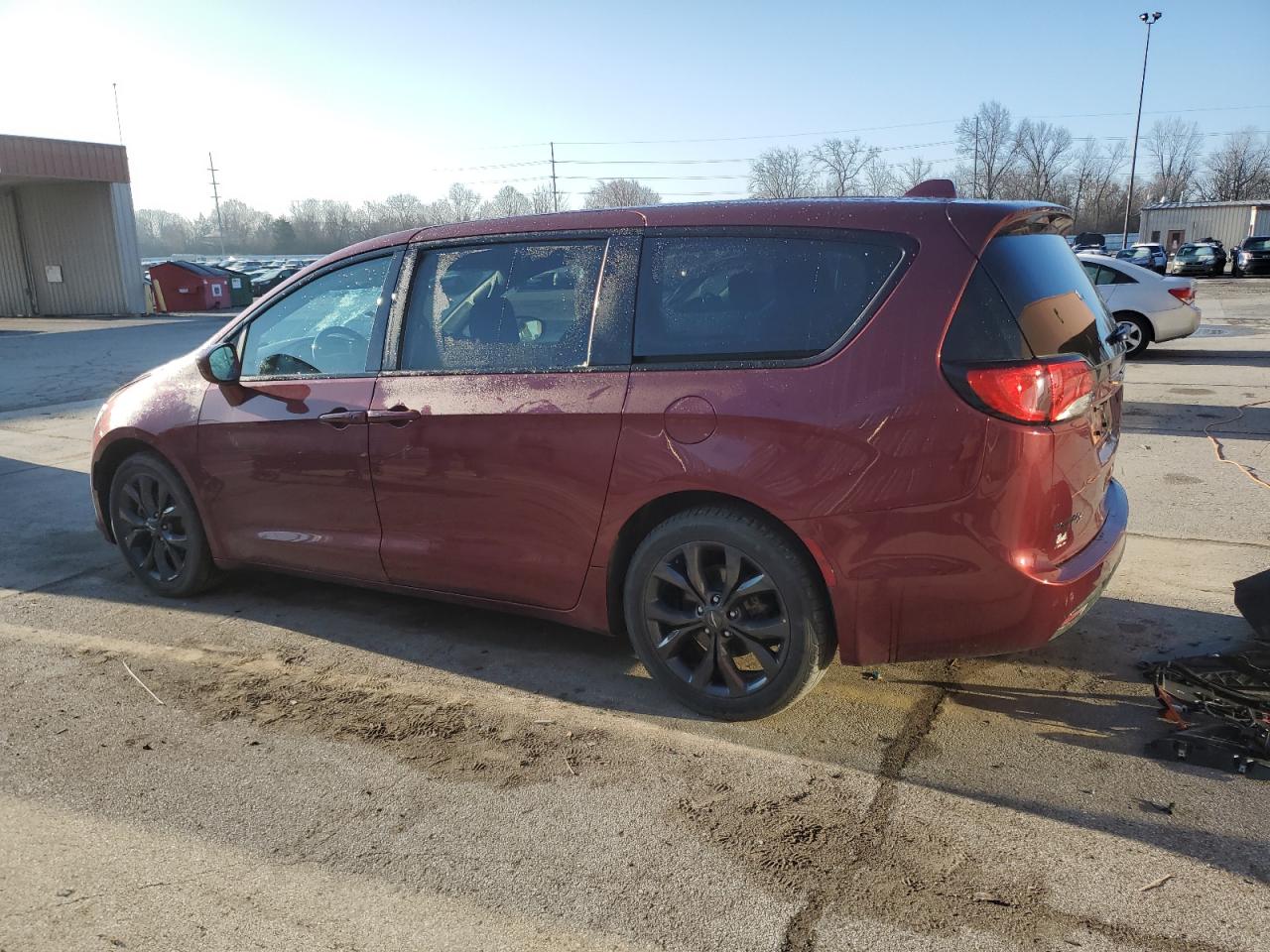 2020 Chrysler Pacifica VIN 2C4RC1FG6LR133929 Copart auction photo, front end damage thumbnail 2