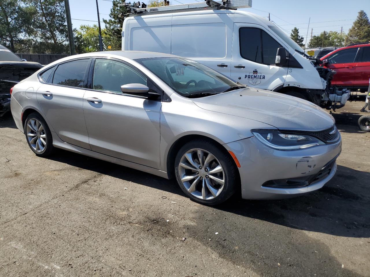 2016 Chrysler 200 VIN 1C3CCCBB9GN138173 Copart auction photo, front end / hail damage thumbnail 4