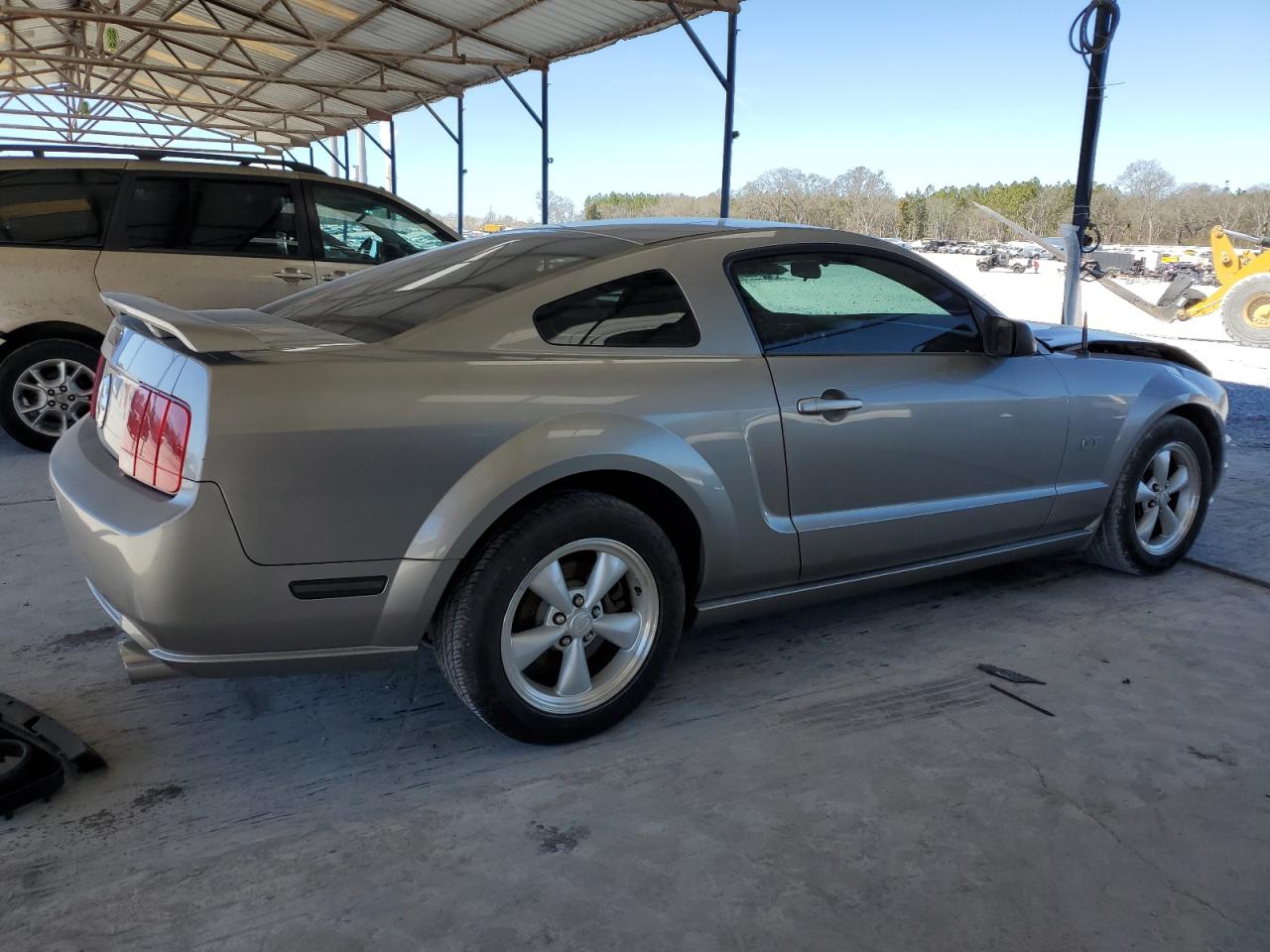 2008 Ford Mustang VIN 1ZVHT82H085206149 Copart auction photo, front end damage thumbnail 3