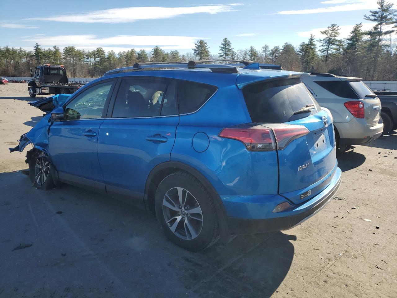 2017 Toyota RAV 4 VIN JTMRFREV9HJ142688 Copart auction photo, front end damage thumbnail 2