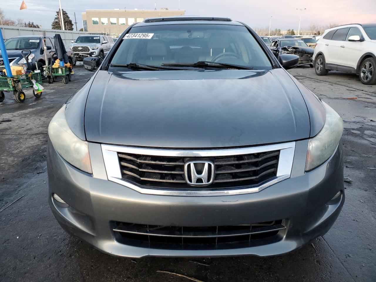2009 Honda Accord VIN 1HGCP36809A026498 Copart auction photo, side / front end damage thumbnail 5