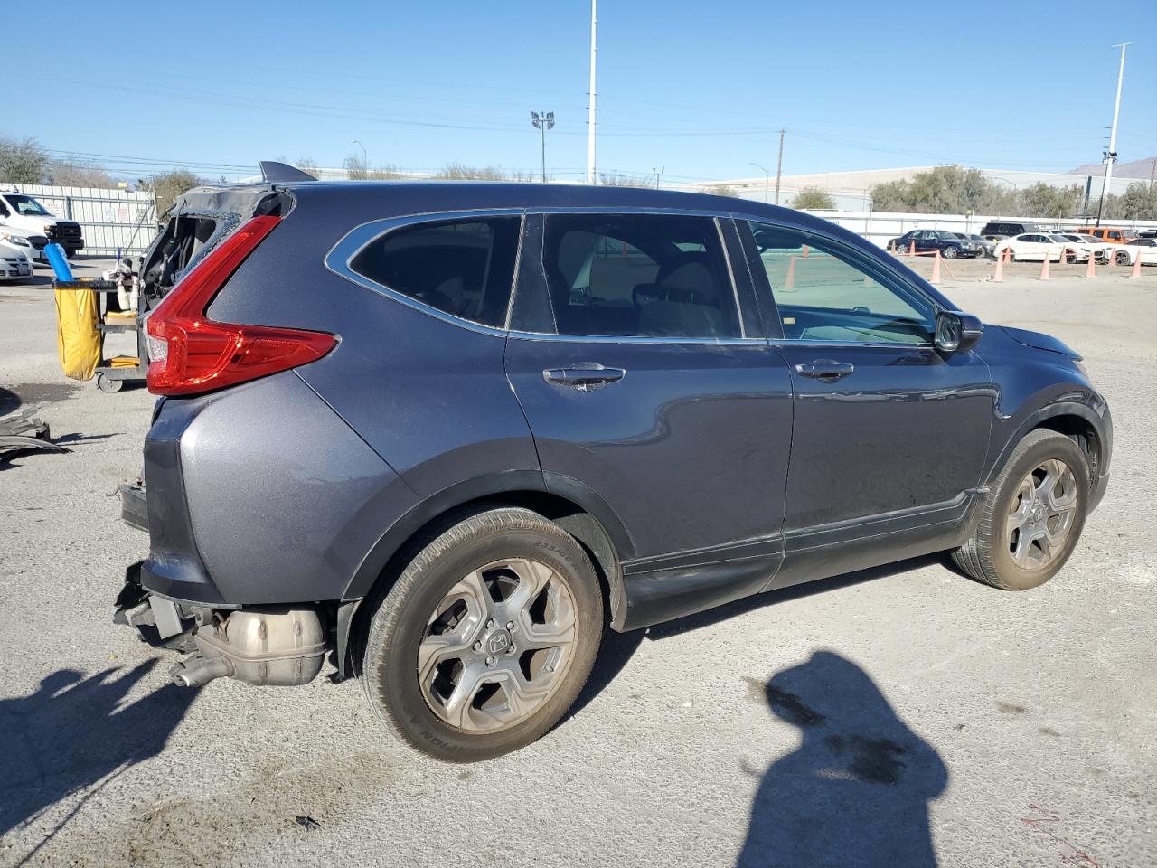 2017 Honda CR-V VIN 2HKRW2H55HH616115 Copart auction photo, rear end / front end damage thumbnail 3
