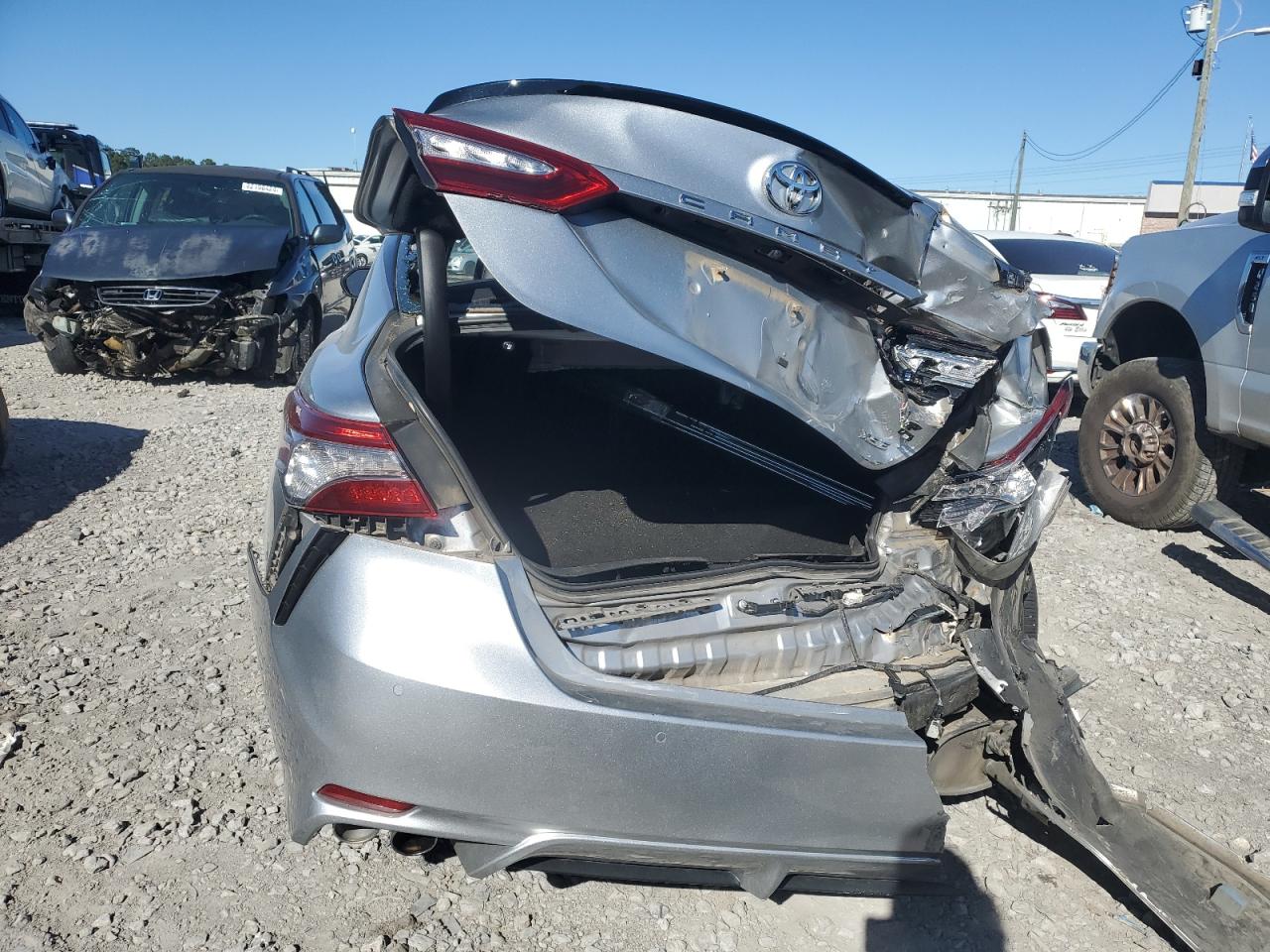 2018 Toyota Camry VIN 4T1B61HK6JU102346 Copart auction photo, rear end / rear end damage thumbnail 6