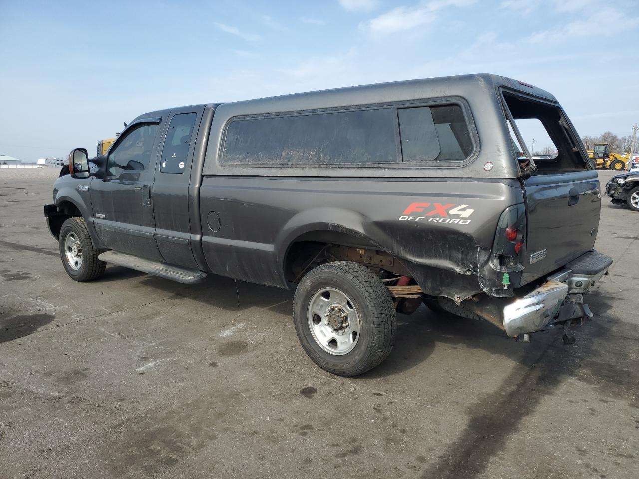 2005 Ford F250 VIN 1FTSX21P65EA06360 Copart auction photo, front end / rear end damage thumbnail 2