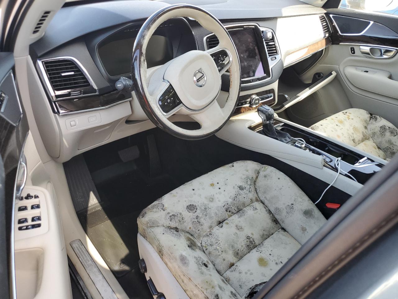 2017 Volvo XC90 VIN YV4102XK6H1144842 Copart auction photo, water/flood damage thumbnail 8