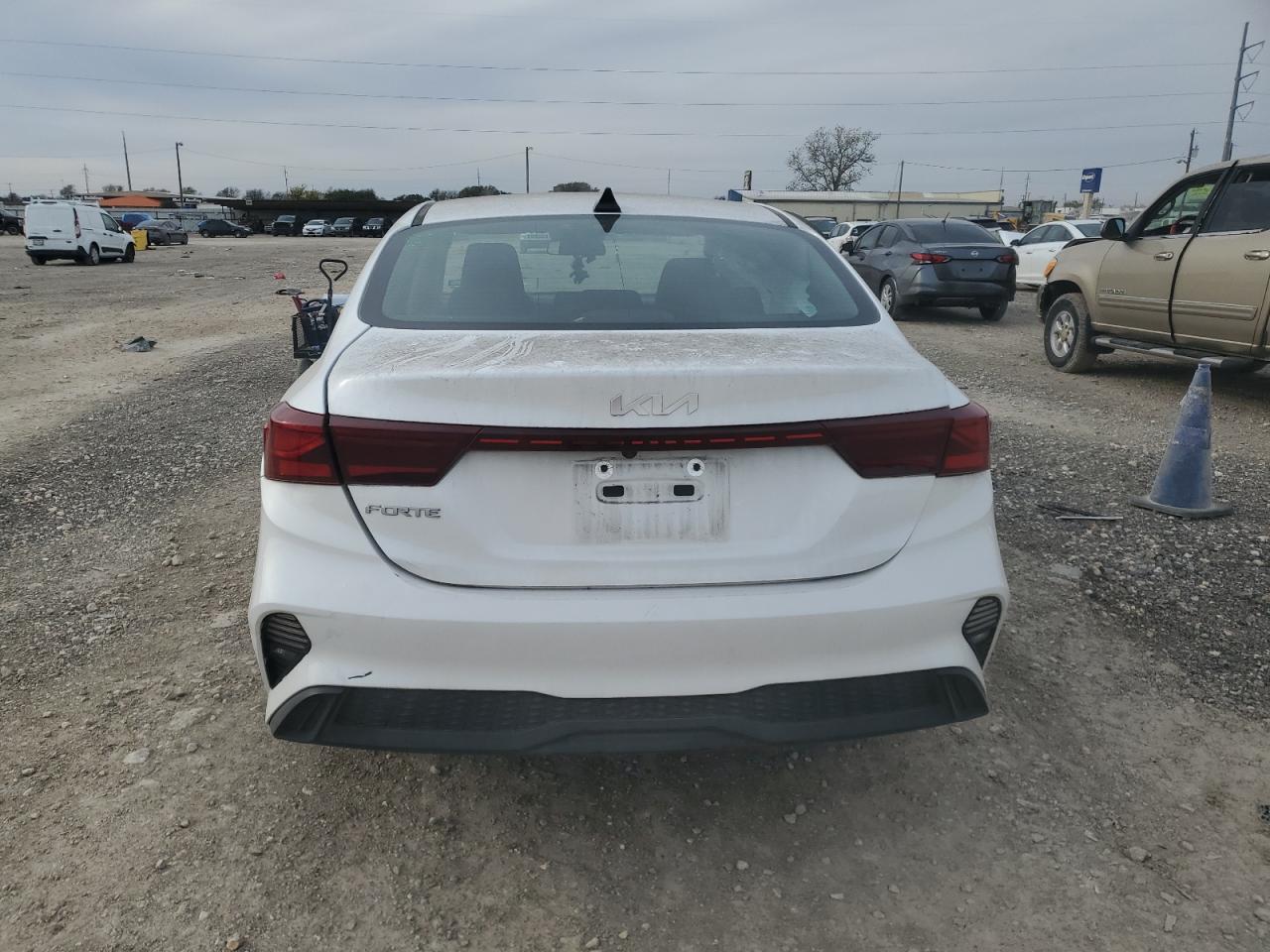2022 KIA Forte VIN 3KPF24AD5NE466079 Copart auction photo, side damage thumbnail 6