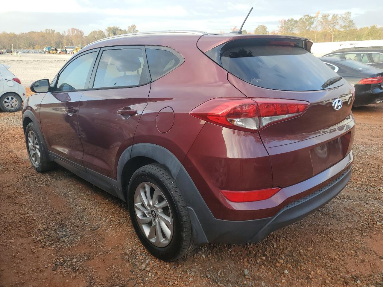 2016 Hyundai Tucson VIN KM8J33A40GU030273 Copart auction photo, minor dent/scratches damage thumbnail 2