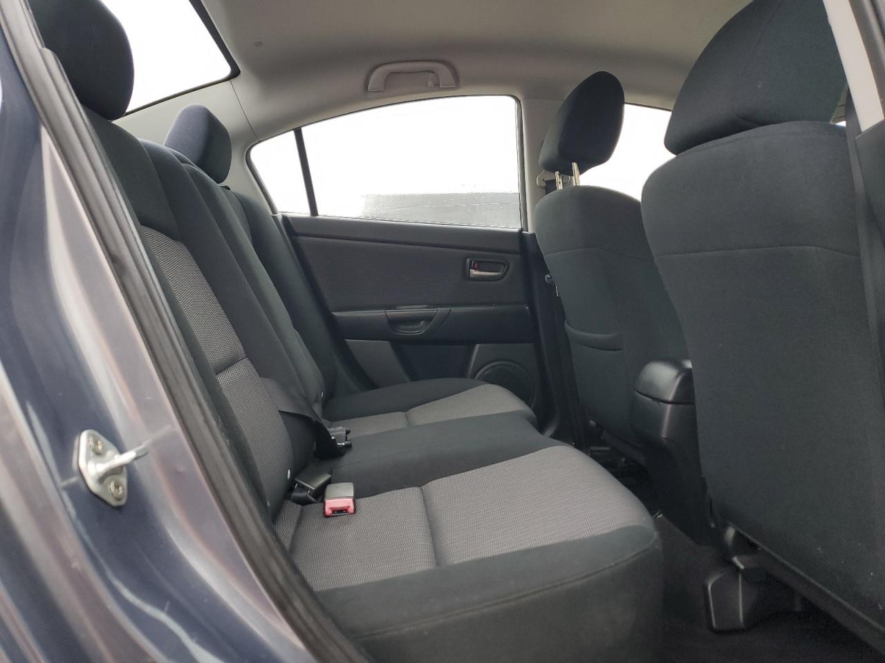2007 Mazda 3 VIN JM1BK12F871749613 Copart auction photo, rear end / minor dent/scratches damage thumbnail 10