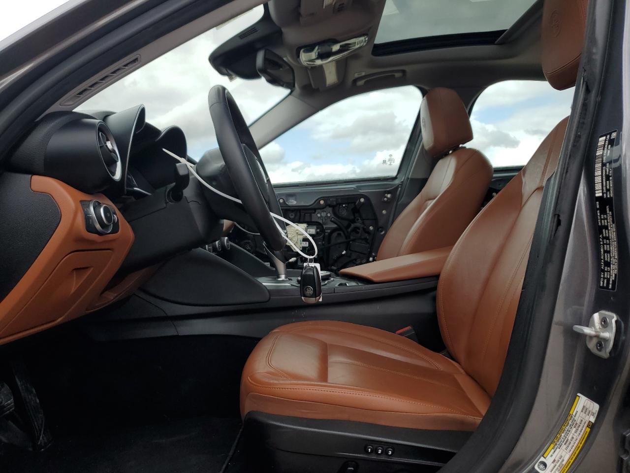 2019 Alfa Romeo Giulia VIN ZARFAMAN2K7600513 Copart auction photo, front end / side damage thumbnail 7