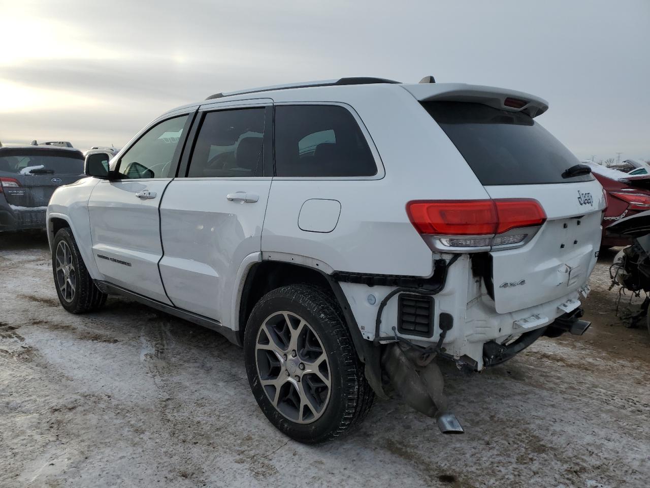 2018 Jeep Grand Cherokee VIN 1C4RJFBG9JC156457 Copart auction photo, rear end damage thumbnail 2