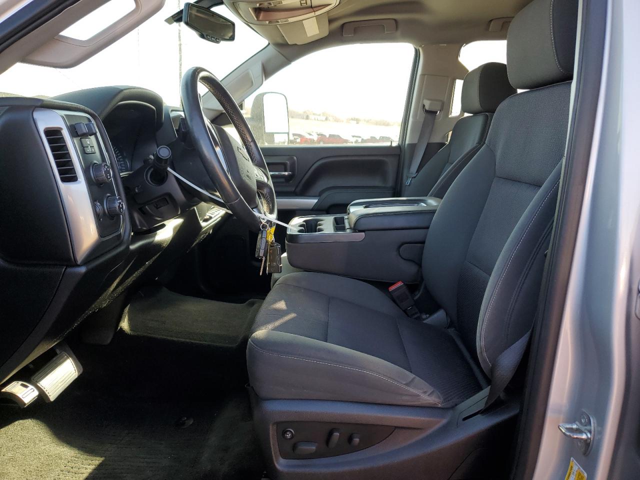 2015 Chevrolet Silverado VIN 1GC2KVE83FZ100421 Copart auction photo, front end / side damage thumbnail 7