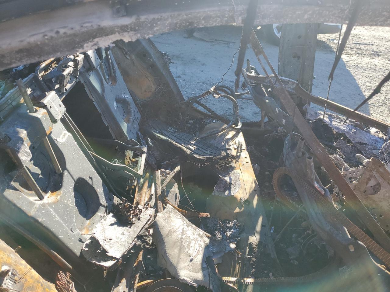 2013 BMW 5er VIN WBAFR7C57DC828516 Copart auction photo, burn damage thumbnail 10