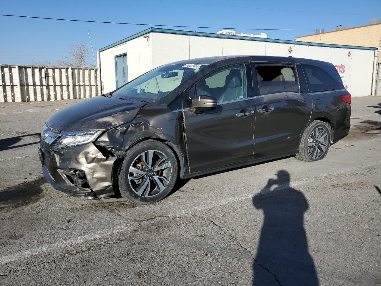 2018 Honda Odyssey VIN 5FNRL6H94JB075727