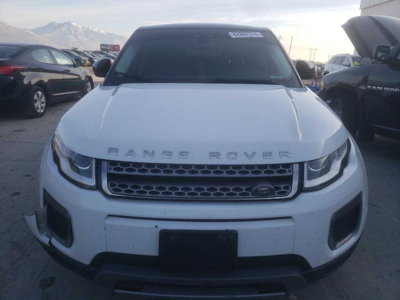 2017 Land Rover Range Rover VIN SALVP2BG8HH185086 Copart auction photo, front end damage thumbnail 5