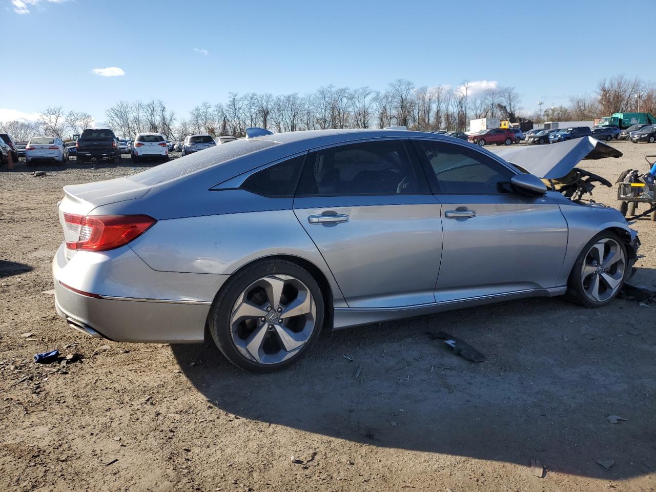 2018 Honda Accord VIN 1HGCV1F99JA031979 Copart auction photo, front end / minor dent/scratches damage thumbnail 3