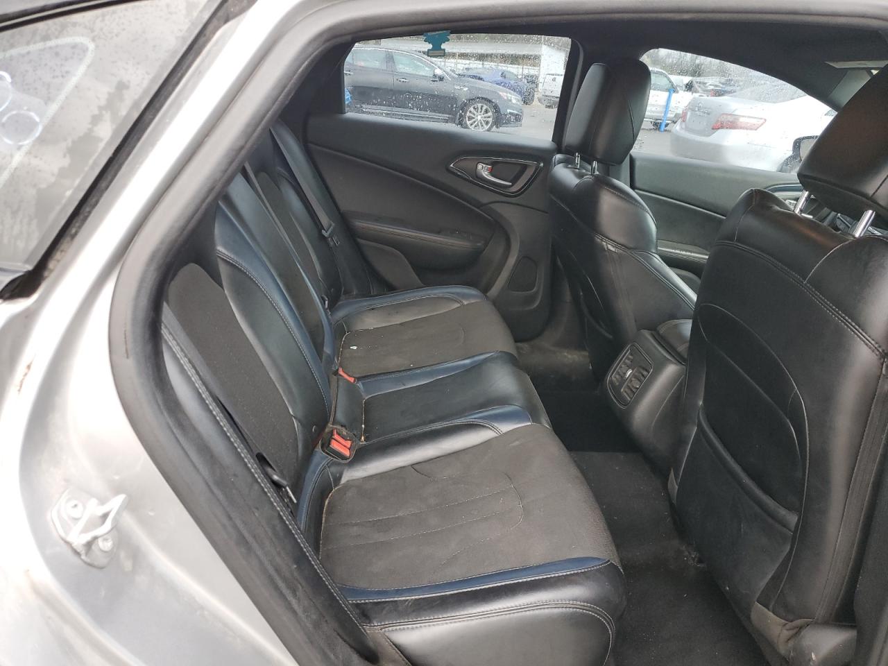 2015 Chrysler 200 VIN 1C3CCCBB7FN752041 Copart auction photo, front end damage thumbnail 10