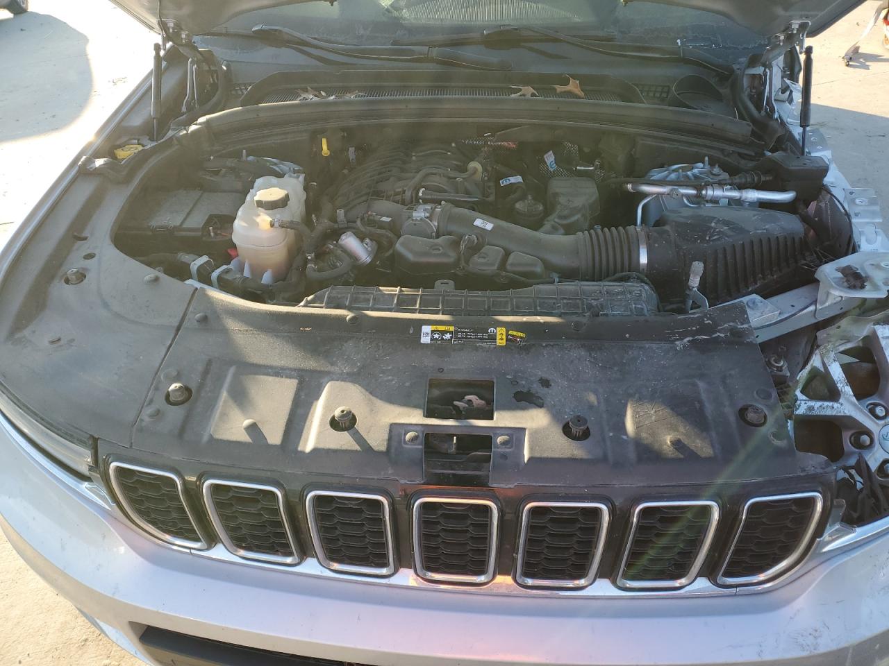 2021 Jeep Grand Cherokee VIN 1C4RJKBG6M8105109 Copart auction photo, all over damage thumbnail 12