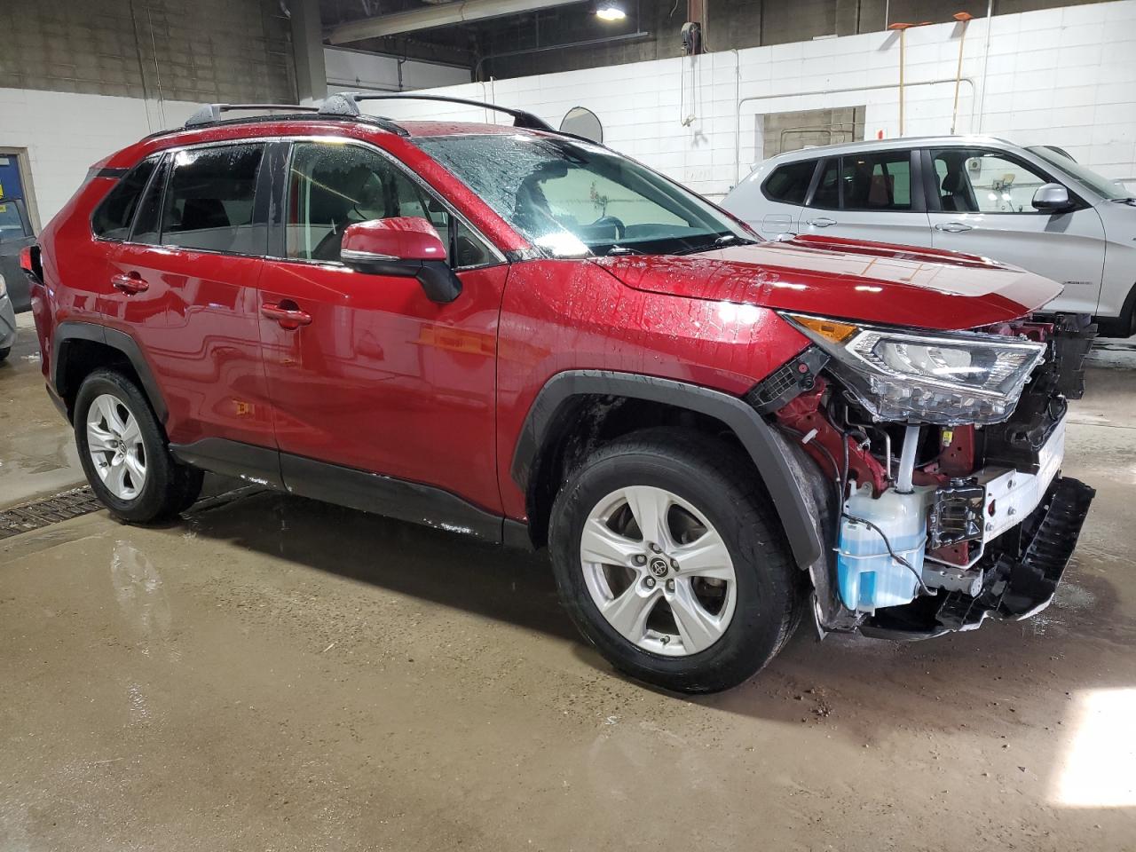 2019 Toyota RAV 4 VIN JTMP1RFV7KD038582 Copart auction photo, front end / side damage thumbnail 4