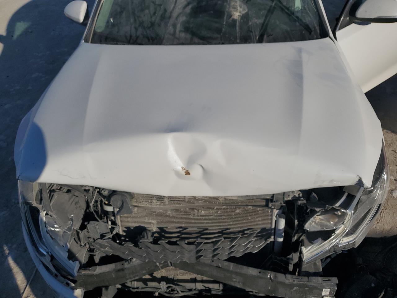 2019 KIA Optima VIN 5XXGT4L38KG341814 Copart auction photo, front end / minor dent/scratches damage thumbnail 11