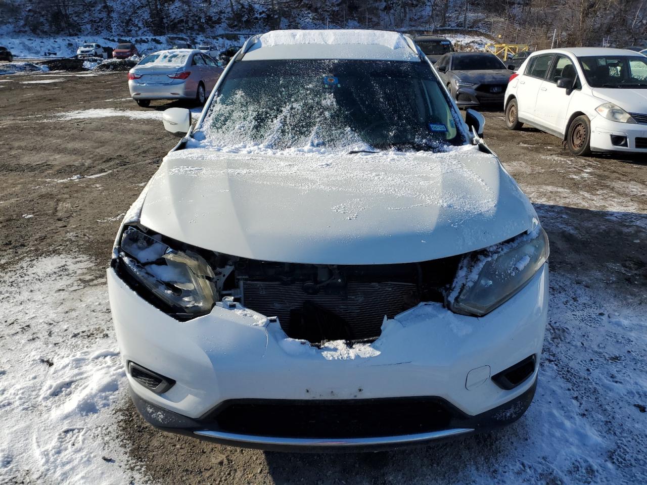 2016 Nissan Rogue VIN 5N1AT2MT2GC773987 Copart auction photo, front end / minor dent/scratches damage thumbnail 5