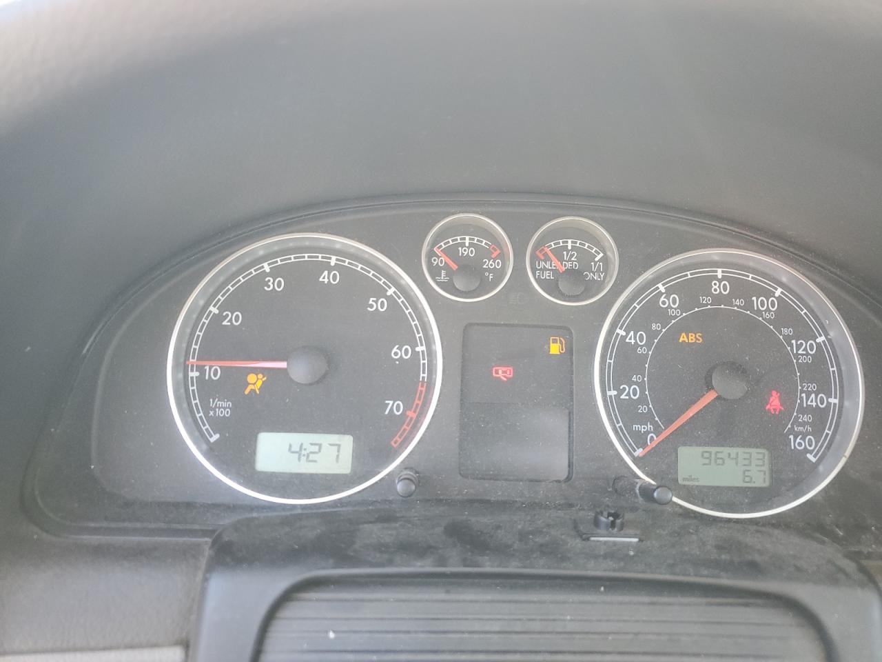 2001 Volkswagen Passat VIN WVWRH63BX1P284052 Copart auction photo, normal wear damage thumbnail 9