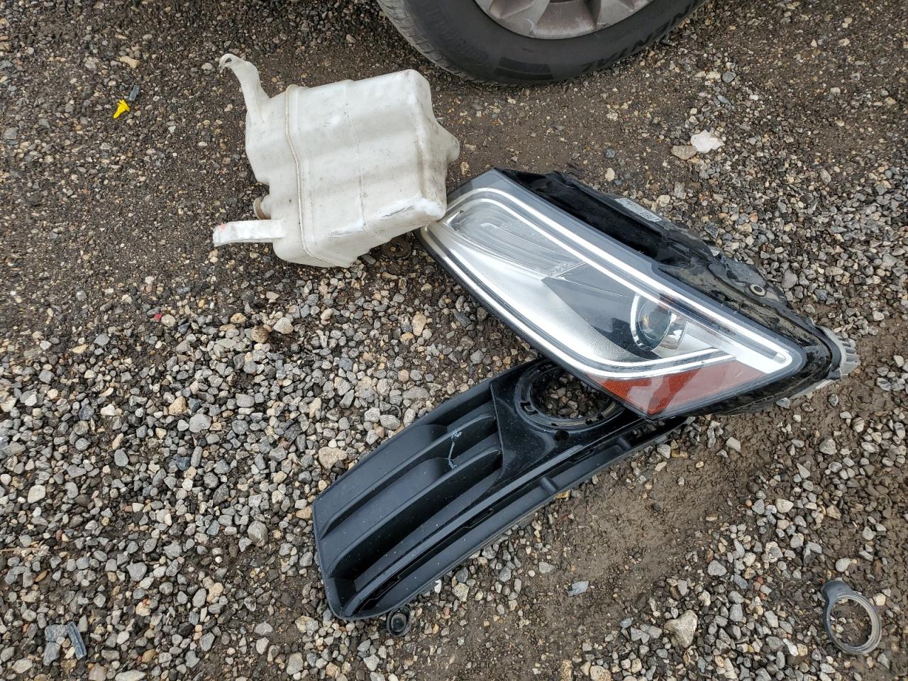 2015 Audi Q5 VIN WA1LFAFPXFA114543 Copart auction photo, front end / side damage thumbnail 15