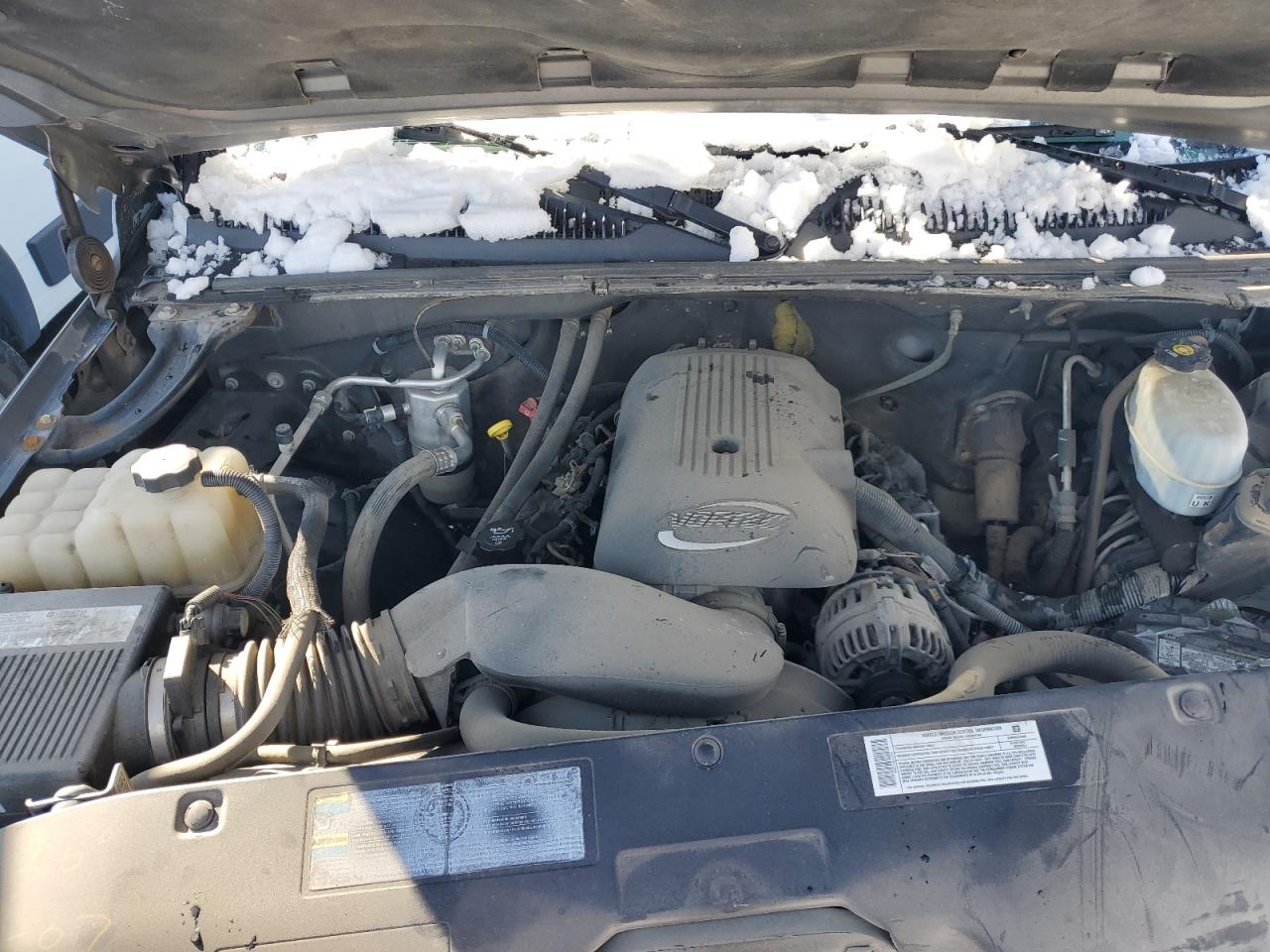 2006 GMC Sierra VIN 1GTHK24UX6E148612 Copart auction photo, front end / minor dent/scratches damage thumbnail 11