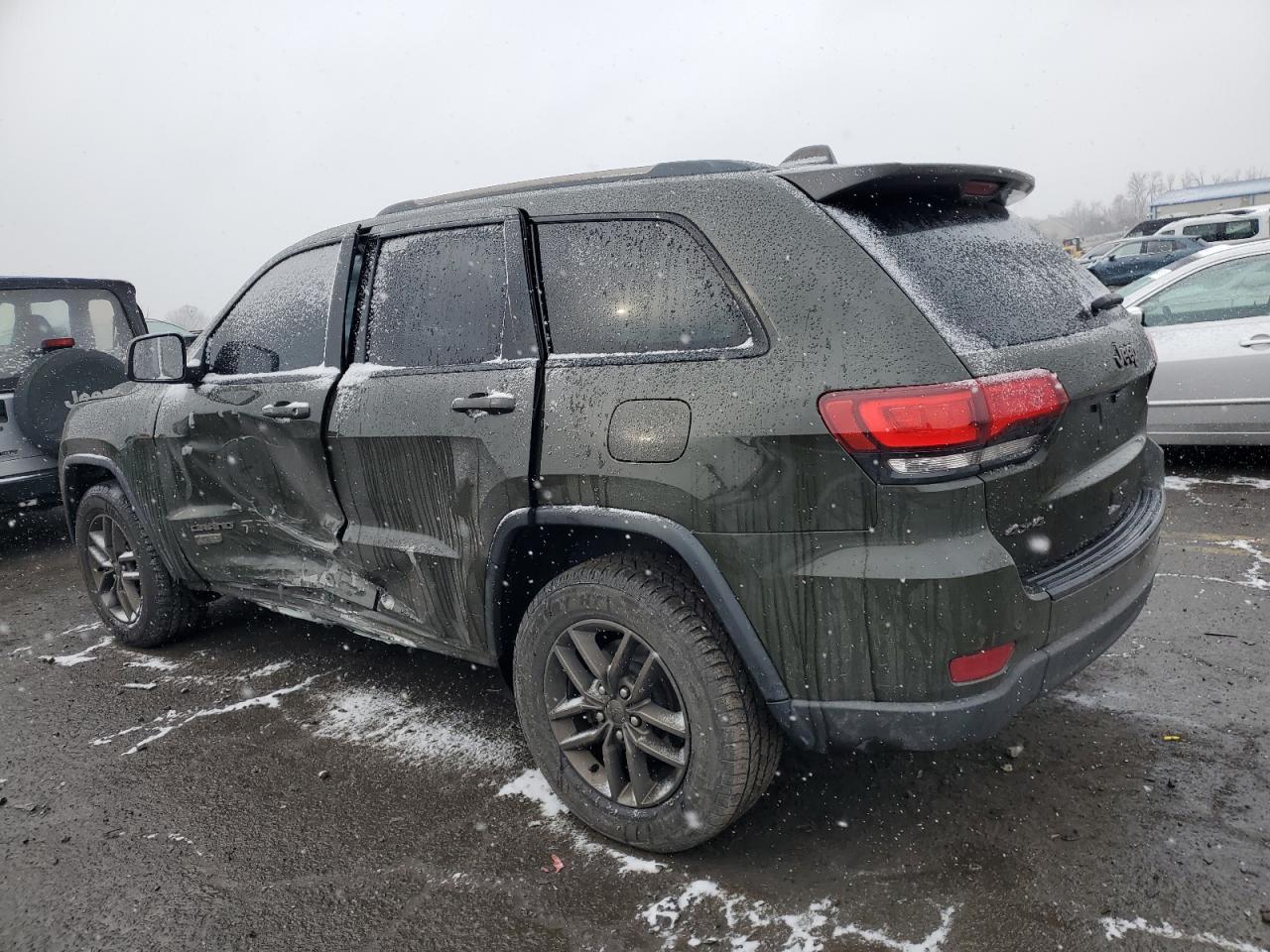 2017 Jeep Grand Cherokee VIN 1C4RJFAG2HC627876 Copart auction photo, side / front end damage thumbnail 2