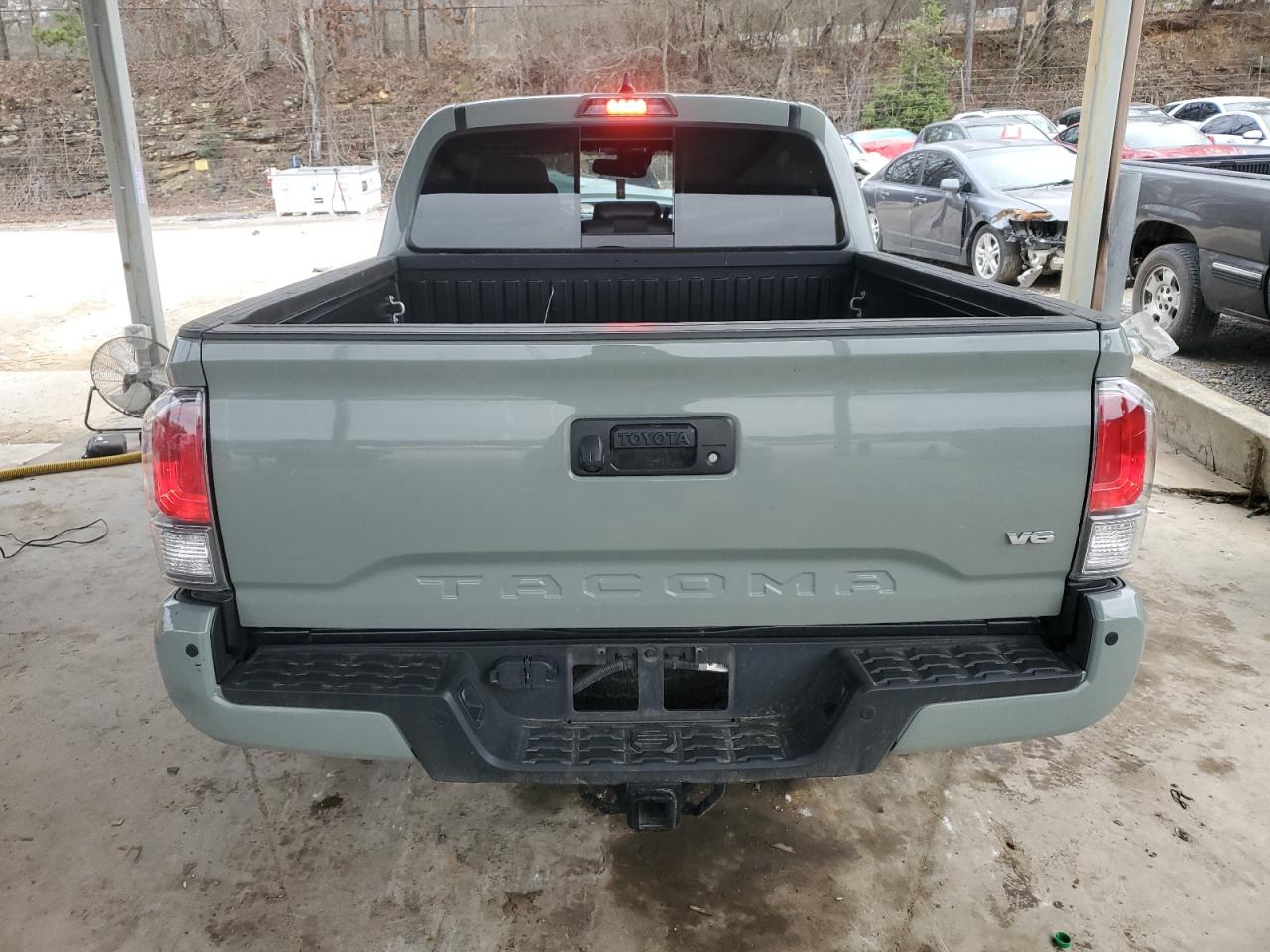 2022 Toyota Tacoma VIN 3TMCZ5AN8NM517335 Copart auction photo, front end damage thumbnail 6