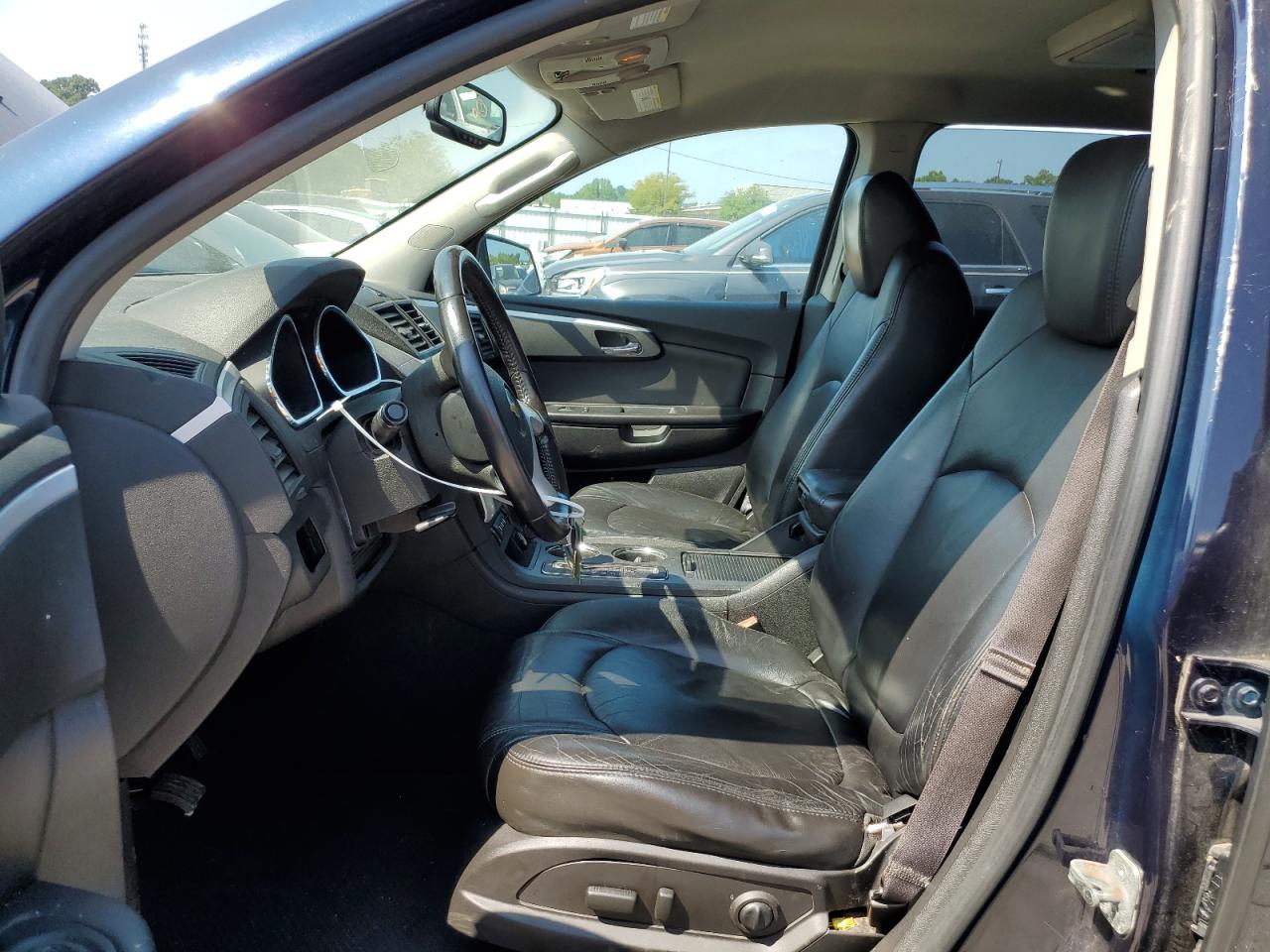 2011 Chevrolet Traverse VIN 1GNKRJED8BJ143587 Copart auction photo, front end damage thumbnail 7
