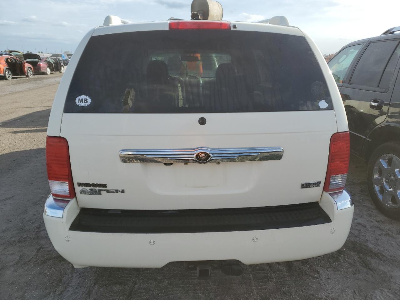 2008 Chrysler Aspen VIN 1A8HW58238F104133 Copart auction photo, water/flood damage thumbnail 6
