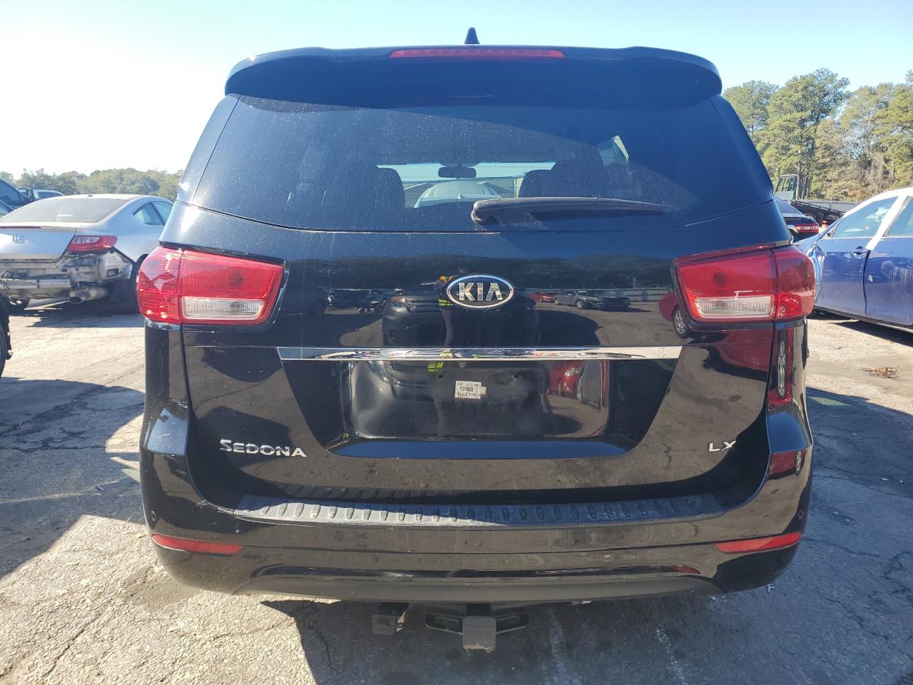 2017 KIA Sedona VIN KNDMB5C12H6331328 Copart auction photo, side / rear end damage thumbnail 6