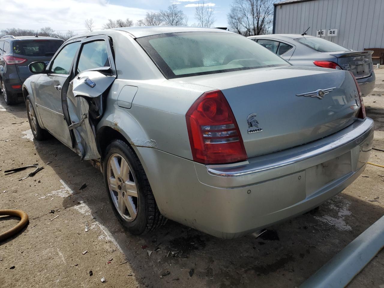 2006 Chrysler 300 VIN 2C3LK63H96H336010 Copart auction photo, side / minor dent/scratches damage thumbnail 2