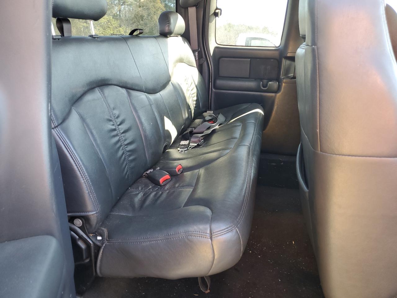 2001 Chevrolet Silverado VIN 2GCEC19T911299476 Copart auction photo, all over damage thumbnail 11