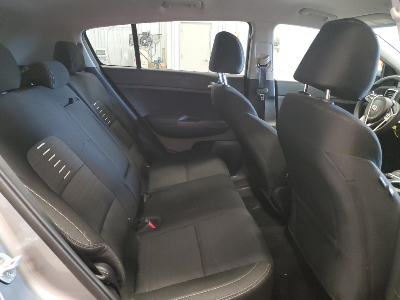 2021 KIA Sportage VIN KNDPMCAC0M7881860 Copart auction photo, vandalism damage thumbnail 11
