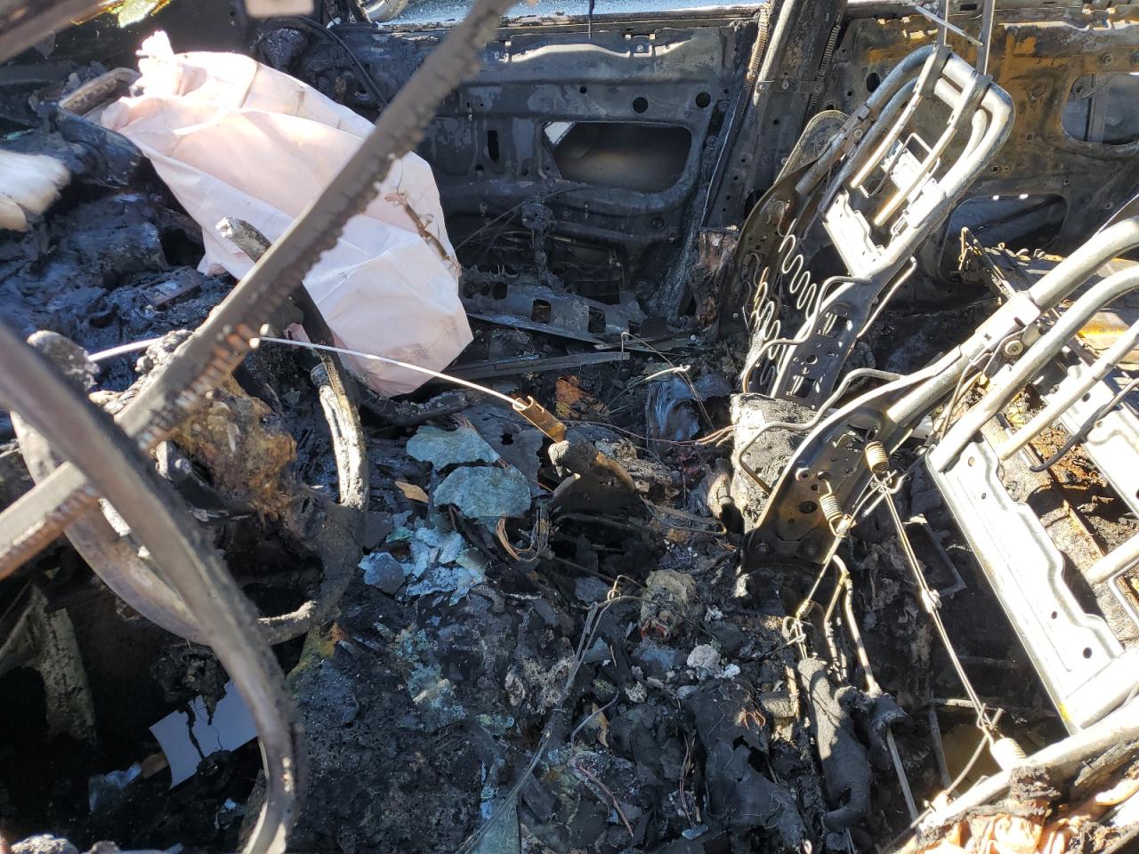 2007 Subaru Outback VIN 4S4BP61C577337261 Copart auction photo, burn damage thumbnail 7
