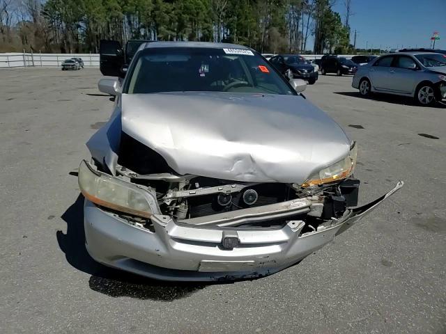 1998 Honda Accord VIN 1HGCG1646WA004843 Copart auction photo, front end / undercarriage damage thumbnail 11