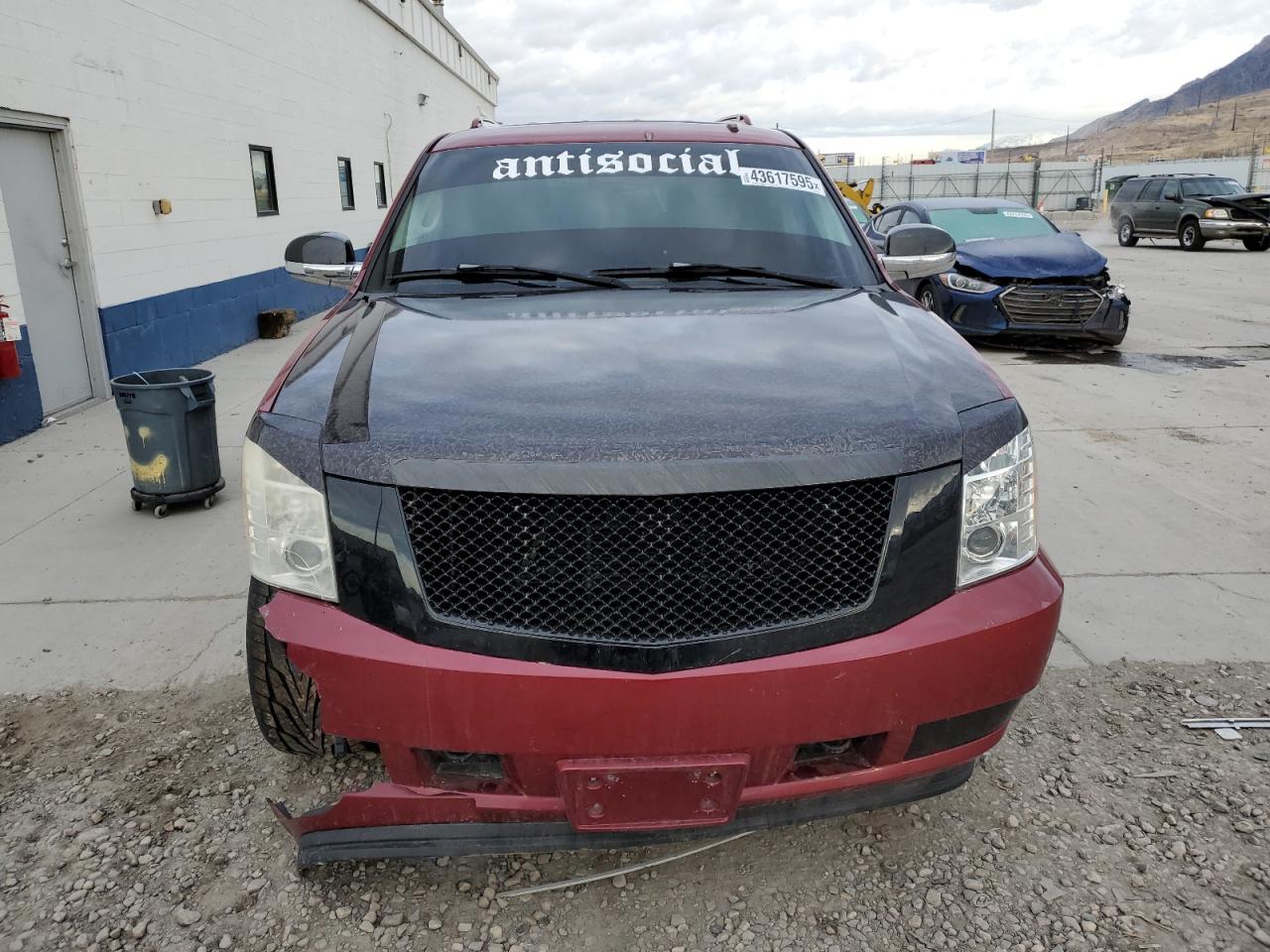 2007 Cadillac Escalade VIN 1GYFK63867R243238 Copart auction photo, front end / rear end damage thumbnail 5