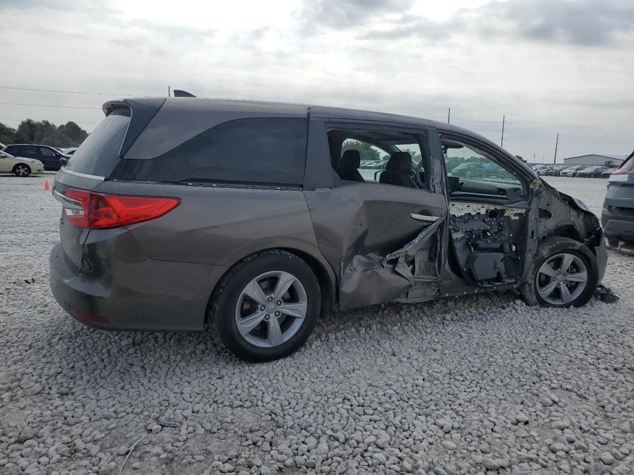 2020 Honda Odyssey VIN 5FNRL6H7XLB058920 Copart auction photo, side damage thumbnail 3
