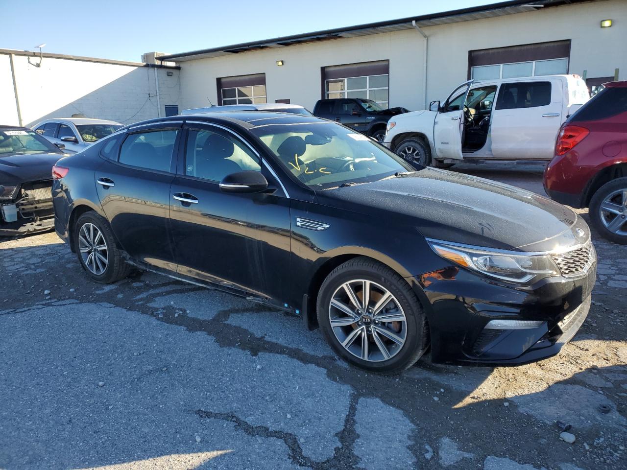 2019 KIA Optima VIN 5XXGT4L37KG320663 Copart auction photo, side / minor dent/scratches damage thumbnail 4
