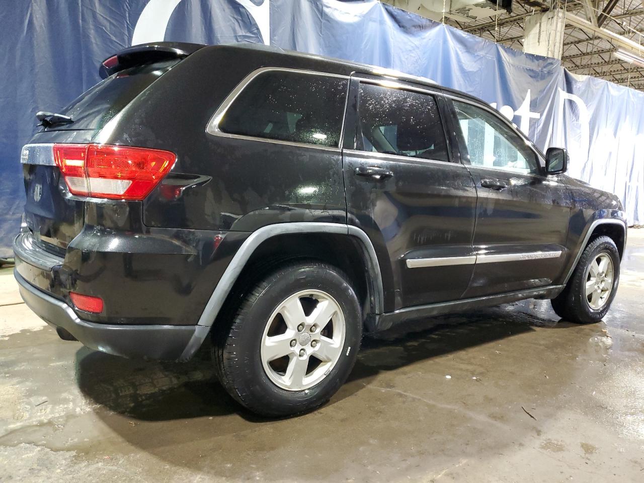 2011 Jeep Grand Cherokee VIN 1J4RR4GG1BC581303 Copart auction photo, minor dent/scratches damage thumbnail 3