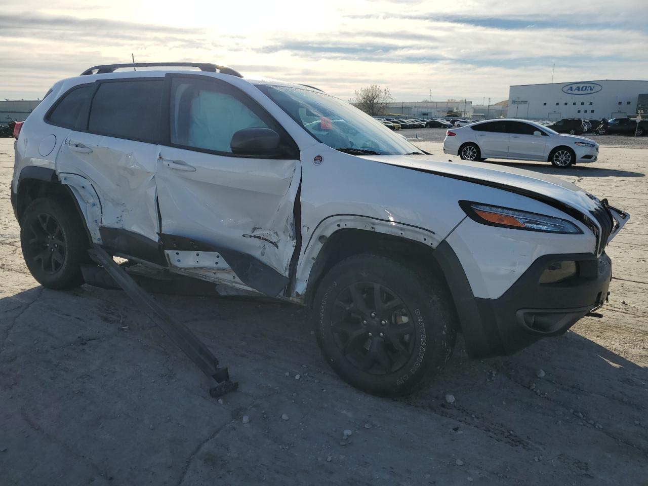 2018 Jeep Cherokee VIN 1C4PJMBX5JD503207 Copart auction photo, front end / side damage thumbnail 4