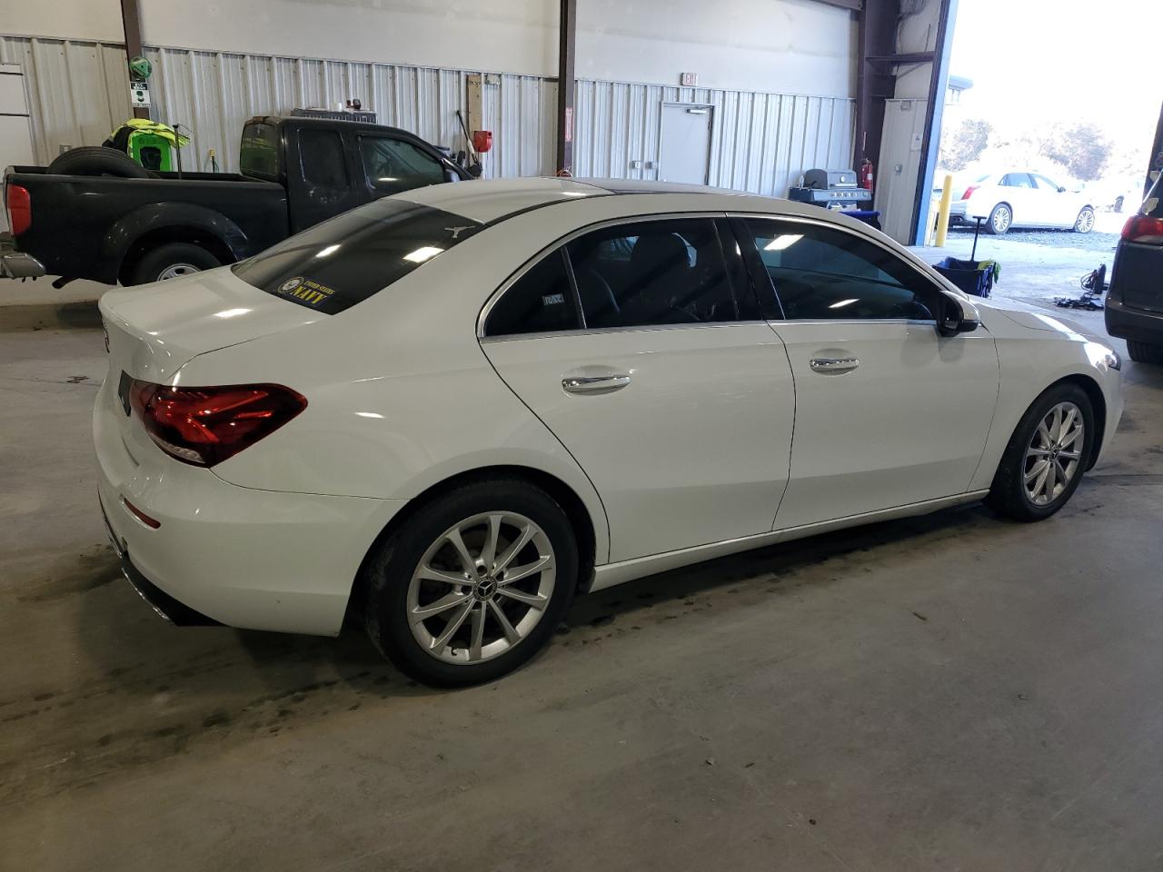 2020 Mercedes-Benz A-klasse VIN WDD3G4EB3LW040977 Copart auction photo, side / rear end damage thumbnail 3