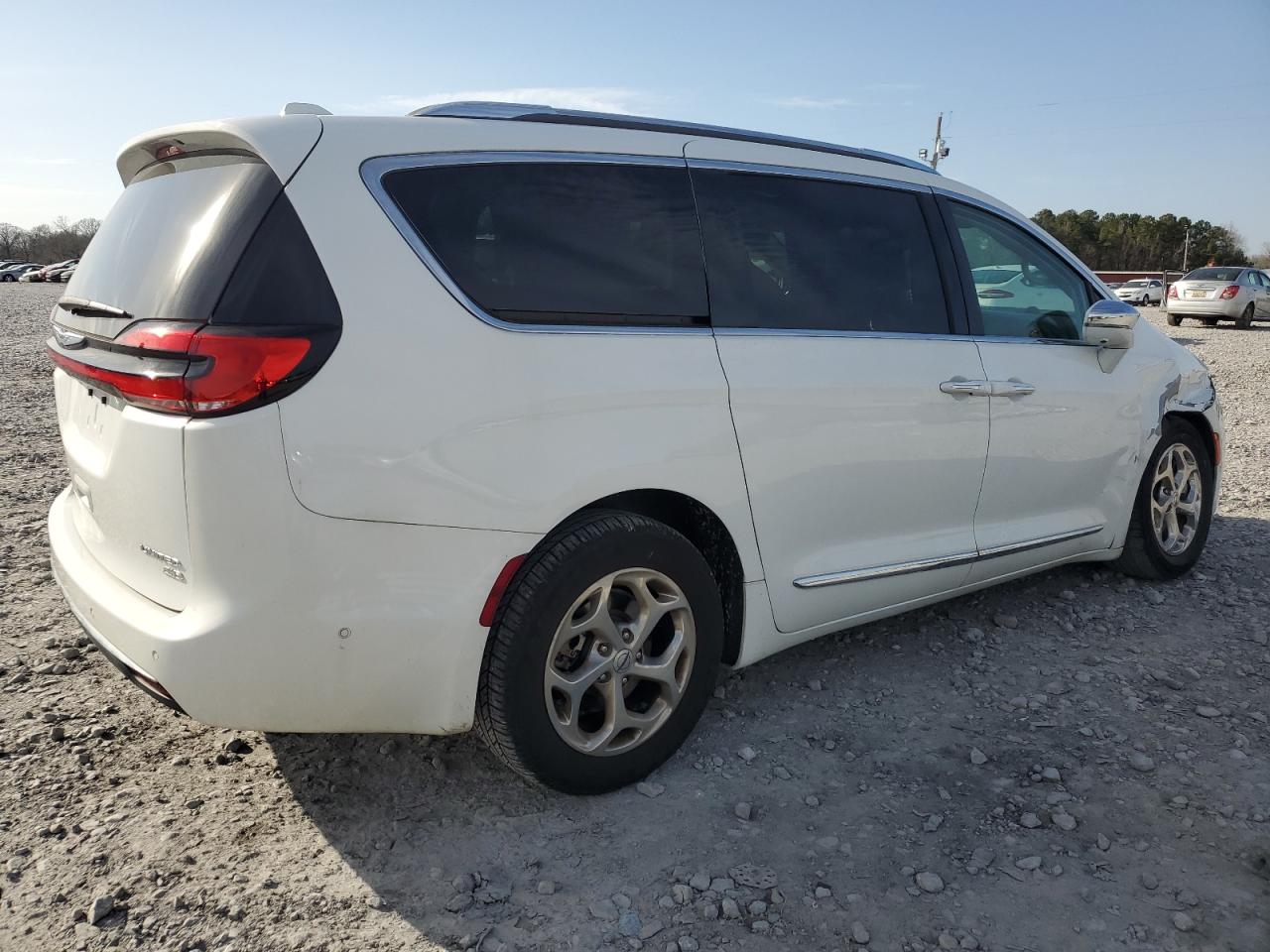 2021 Chrysler Pacifica VIN C4RC3GG6MR590610 Copart auction photo, front end / minor dent/scratches damage thumbnail 3