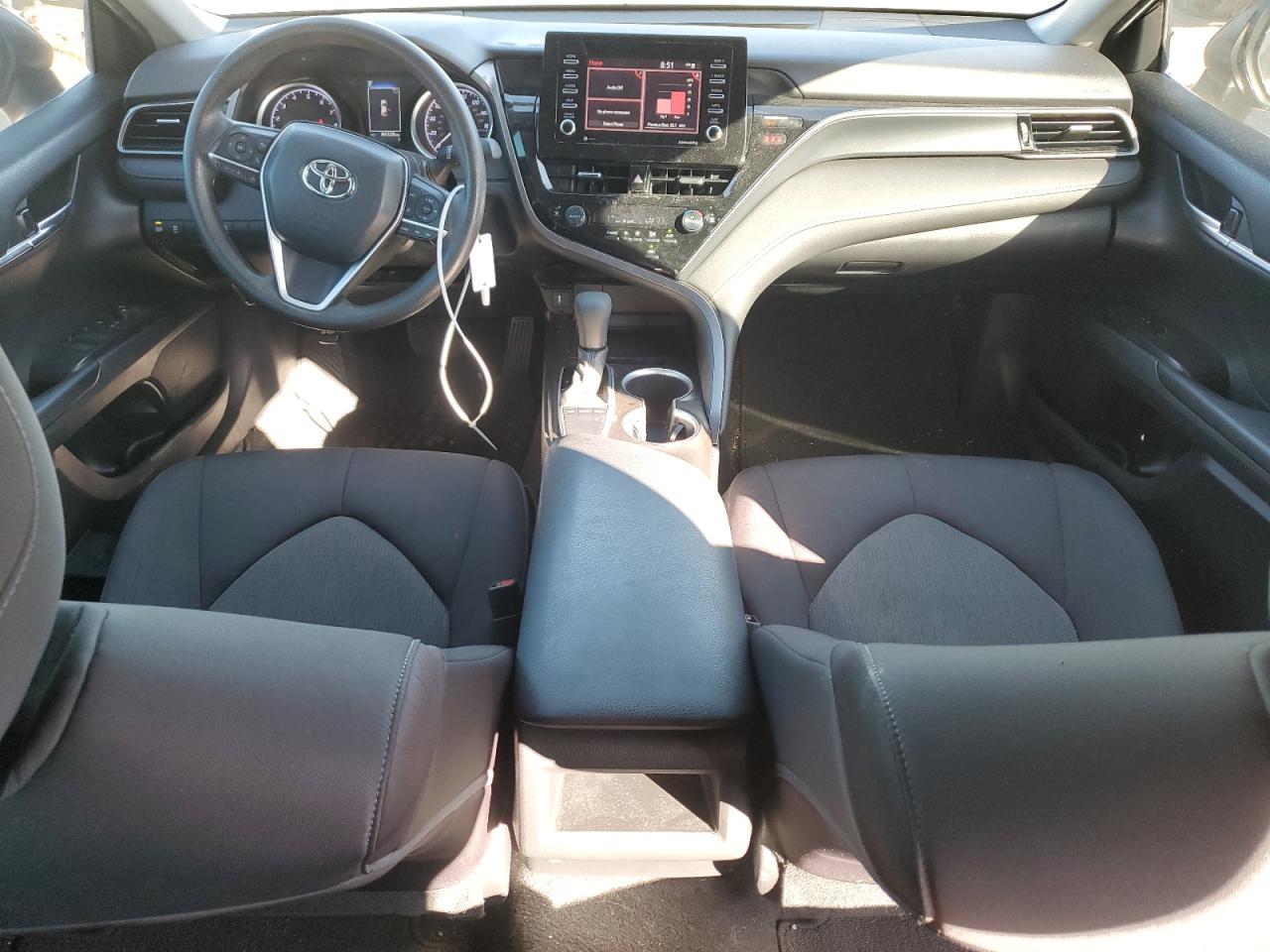 2022 Toyota Camry VIN 4T1C11AK0NU642018 Copart auction photo, side / minor dent/scratches damage thumbnail 8
